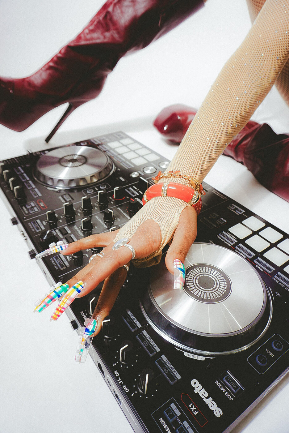 DJ WILDCHILD mixing